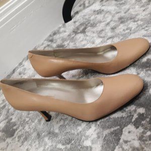 ** LAST CHANCE SALE** Nine West, Camel, Wmn Sz 8.5